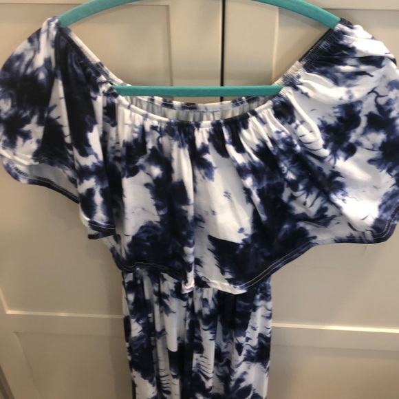 Dress - Picture 4 of 4